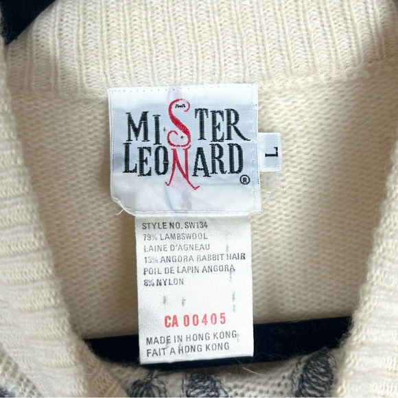 Vintage MISTER LEONARD Women's Size Large Embroidered Floral Gray Cream Sweater - Picture 6 of 6